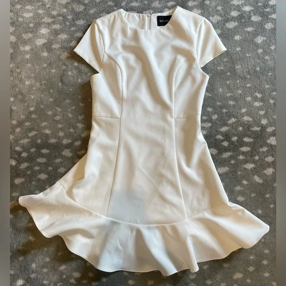 DO+BE white cap sleeve mini dress with ruffled hem - Picture 2 of 3